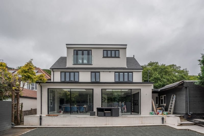 21-7r304495-lmb_group-video_evolution-scaled-1