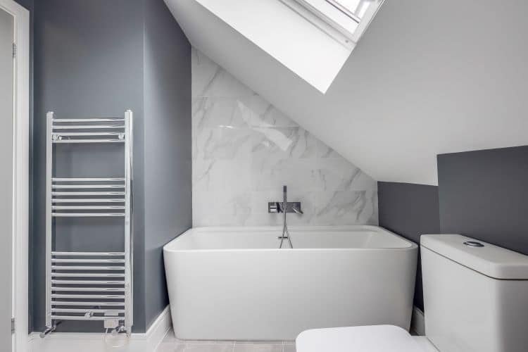 the-hollies-bathroom-1